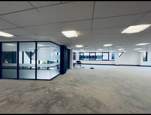 333M² OFFICE TO LET IN VORNA VALLEY